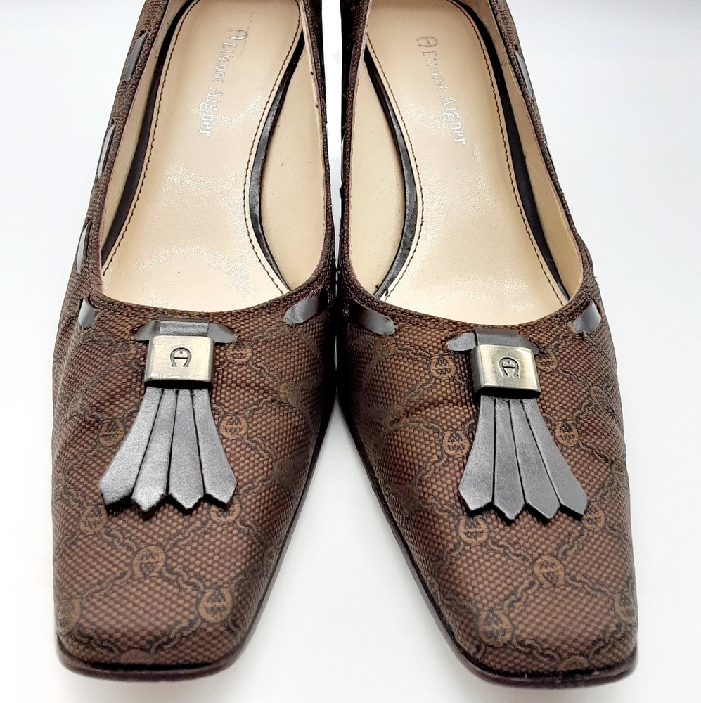 Etienne Aigner Brown Kiltie Size 7.5M